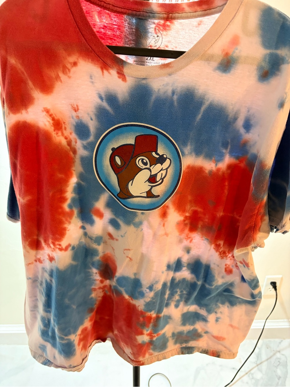 Buccees Tie-Dye Short Sleeve Tee with Character Patch - Red & Blue